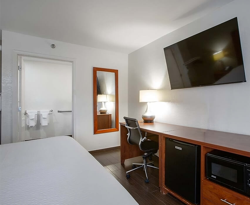 Hotel in Glendale AZ, Motel Suites Glendale AZ, The Hotel Serena